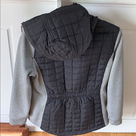 Women’s Reebok jacket - Picture 3 of 3